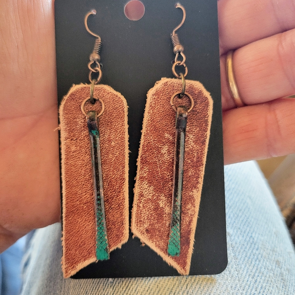 Leather earrings